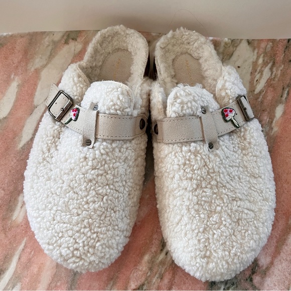 NWOT Sherpa Faux Shearling Slip on Clog Customized with Mushroom Patches OOAK - Picture 4 of 7